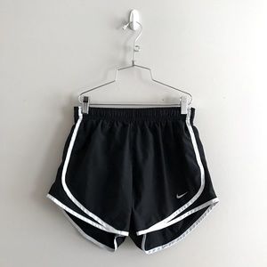 NIKE Classic Tiempo Shorts